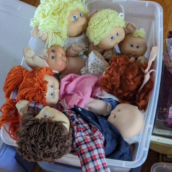400 & 500 Codes - Hilary Cabbage patch dolls and clothes